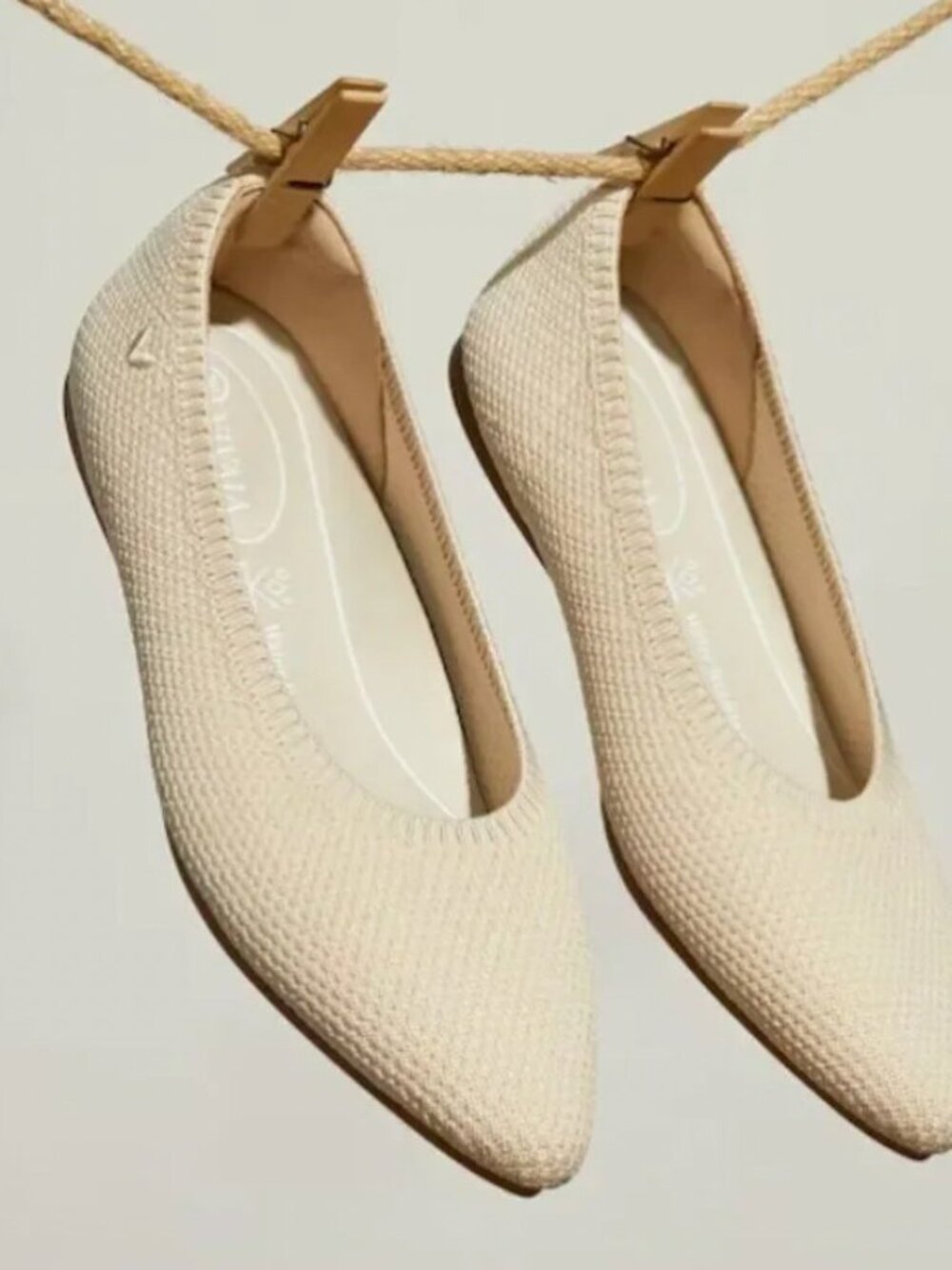 Vivaia Womens Cream White Pointed Toe Ballet Flats Aria Sz 39.5